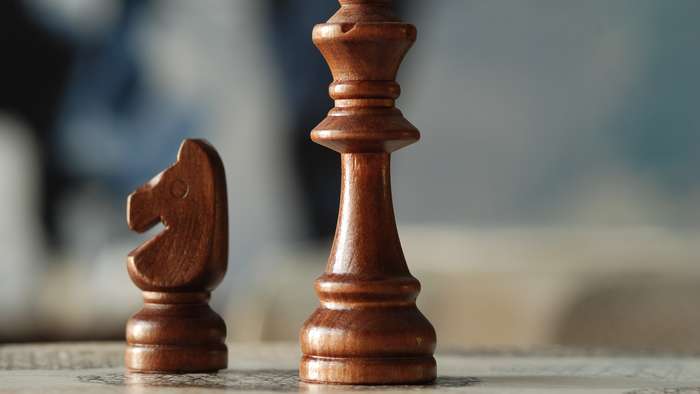 Mastering Chess - The Art of Heroic Defense - SparkChess
